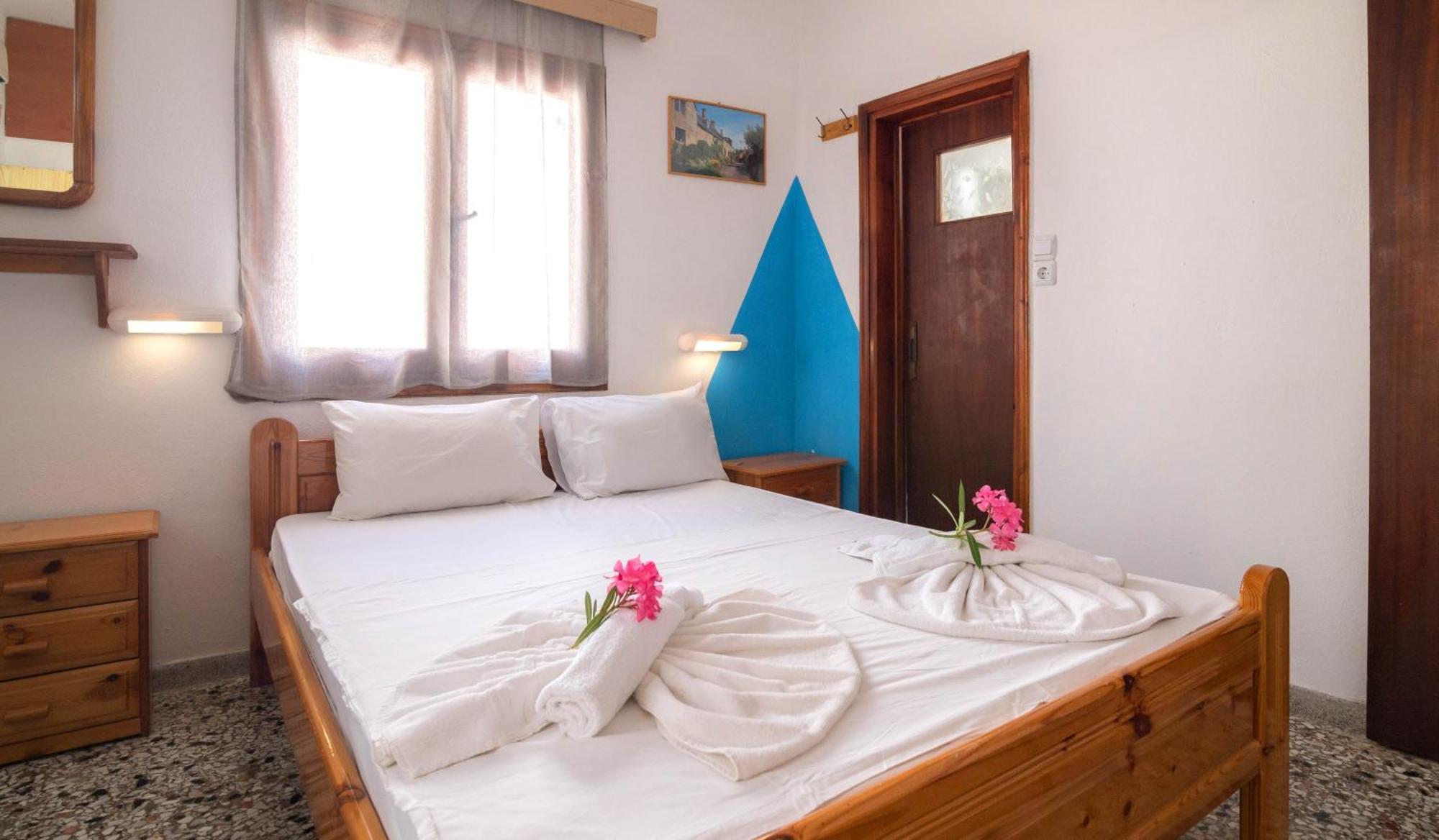 Minoa Sea Rooms Tsoútsouros Екстериор снимка