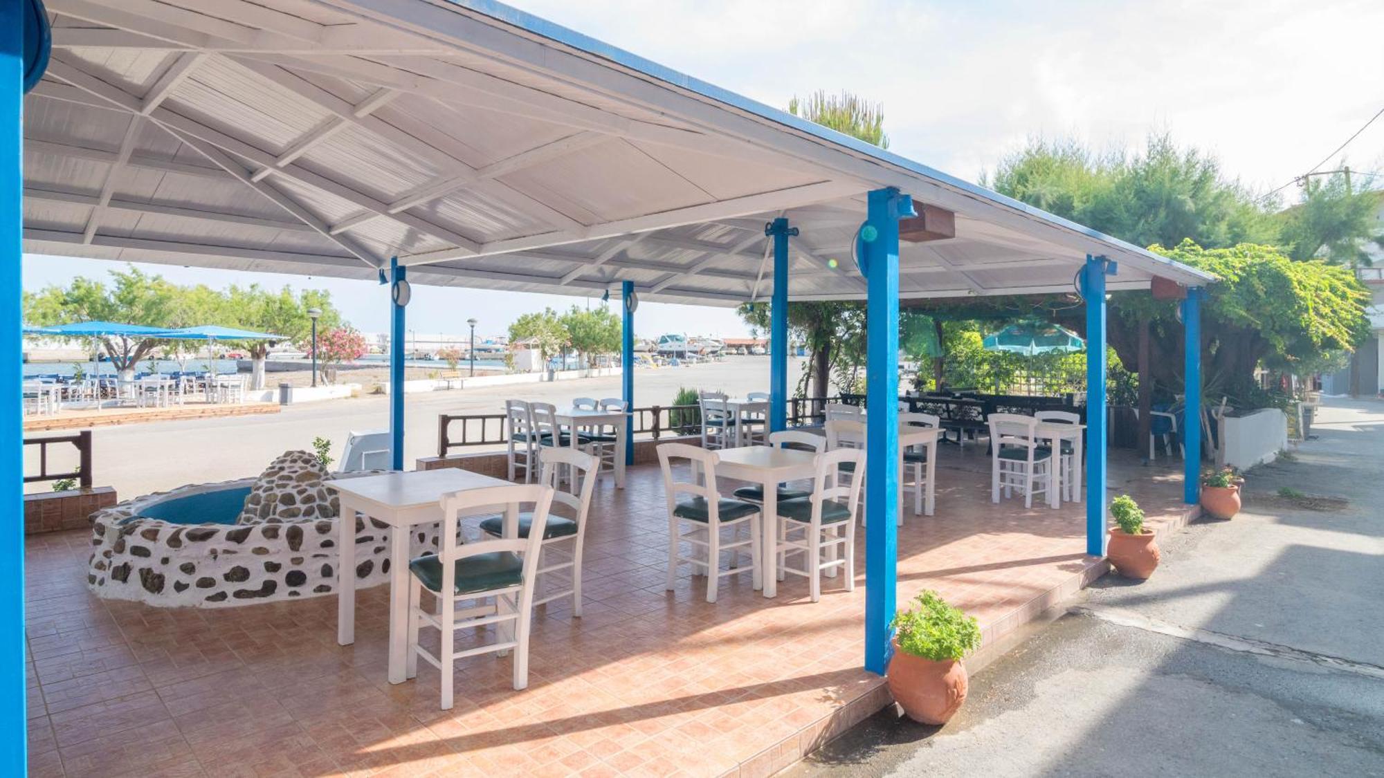 Minoa Sea Rooms Tsoútsouros Екстериор снимка