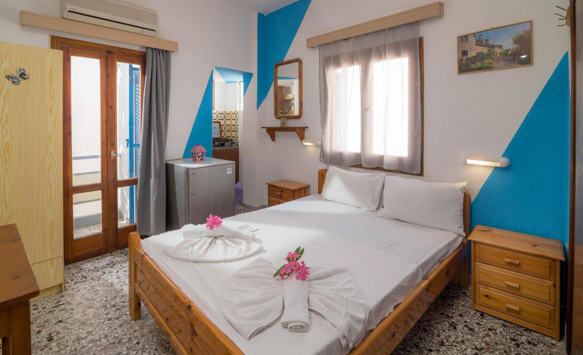 Minoa Sea Rooms Tsoútsouros Екстериор снимка