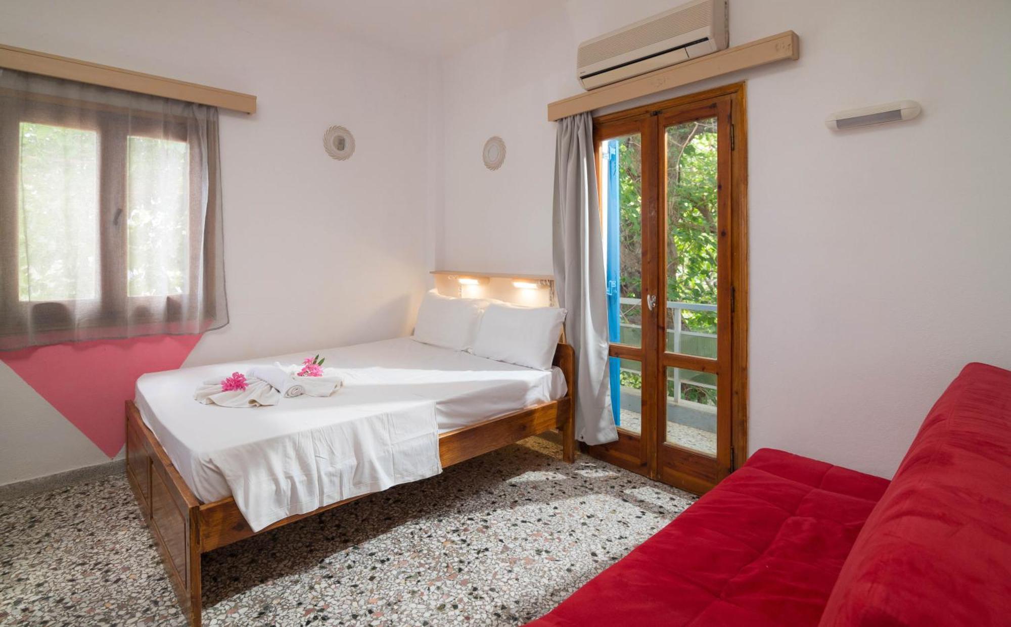 Minoa Sea Rooms Tsoútsouros Екстериор снимка