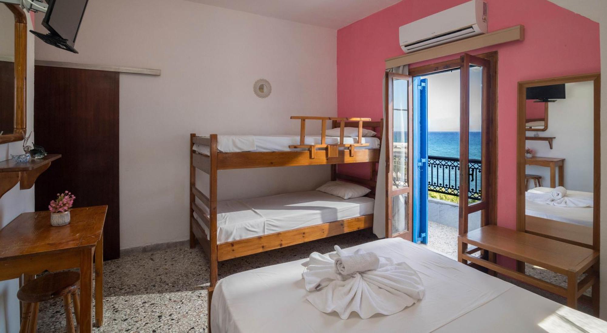 Minoa Sea Rooms Tsoútsouros Екстериор снимка
