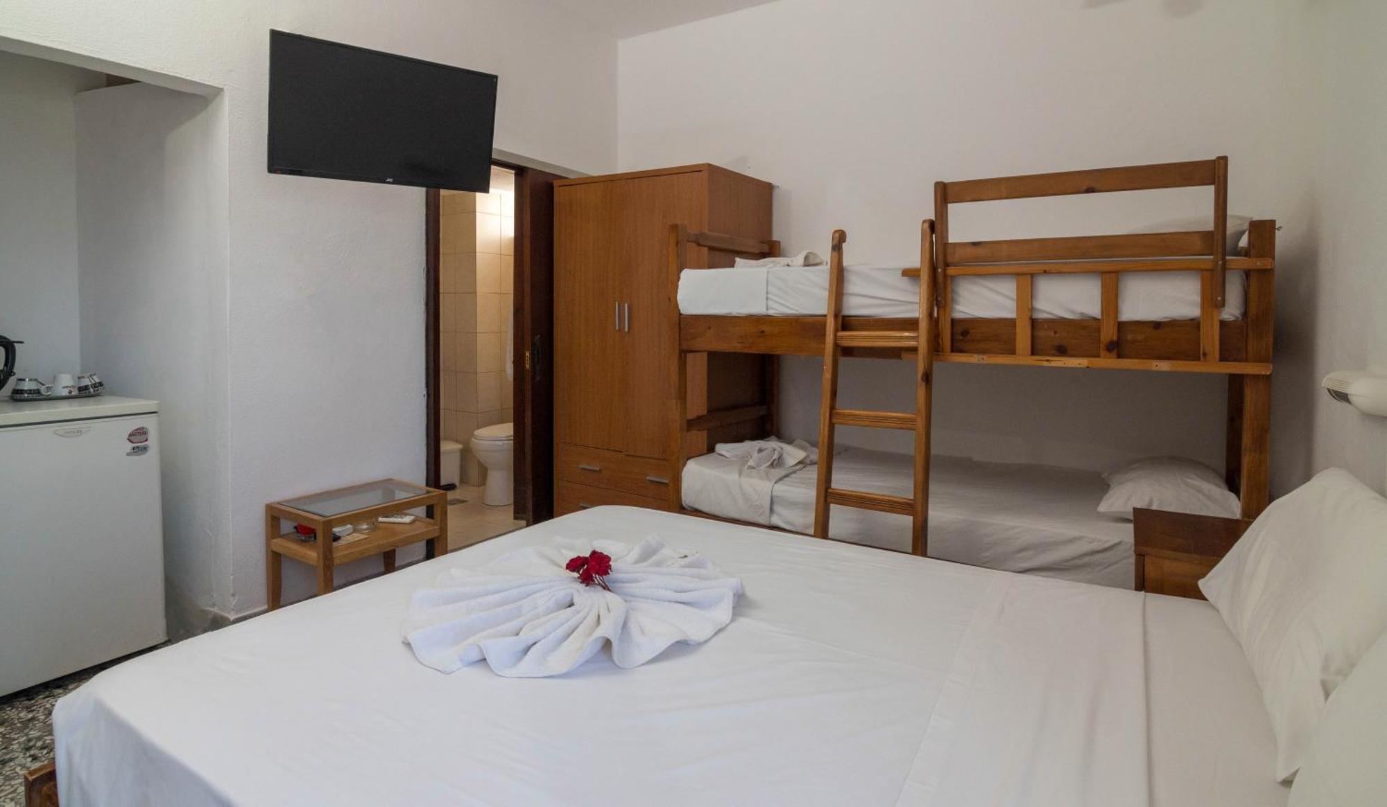 Minoa Sea Rooms Tsoútsouros Екстериор снимка