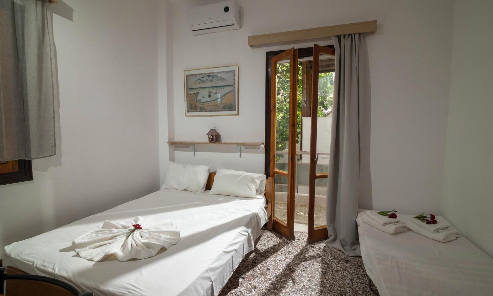 Minoa Sea Rooms Tsoútsouros Екстериор снимка