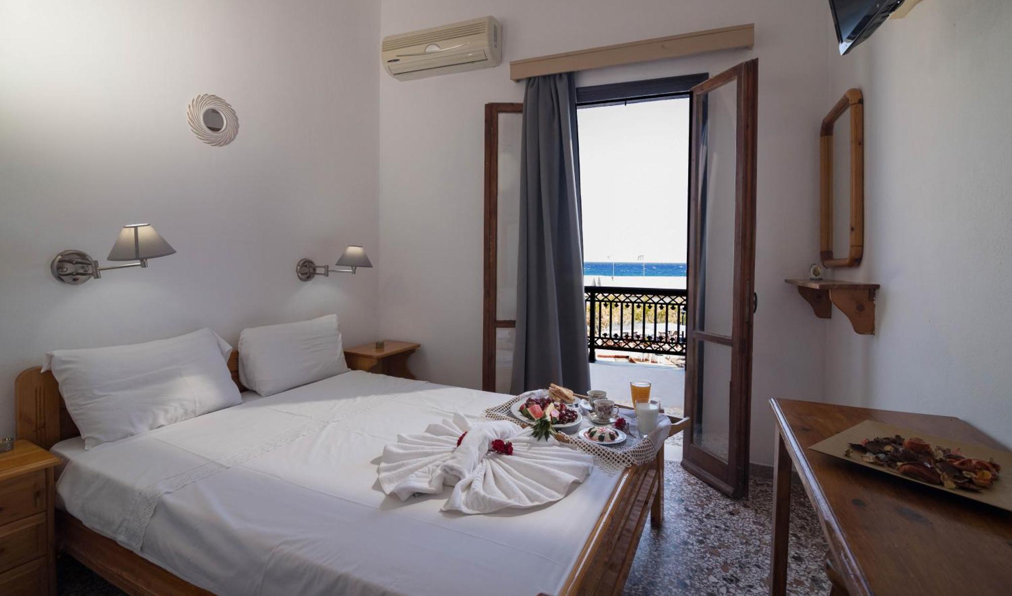 Minoa Sea Rooms Tsoútsouros Екстериор снимка