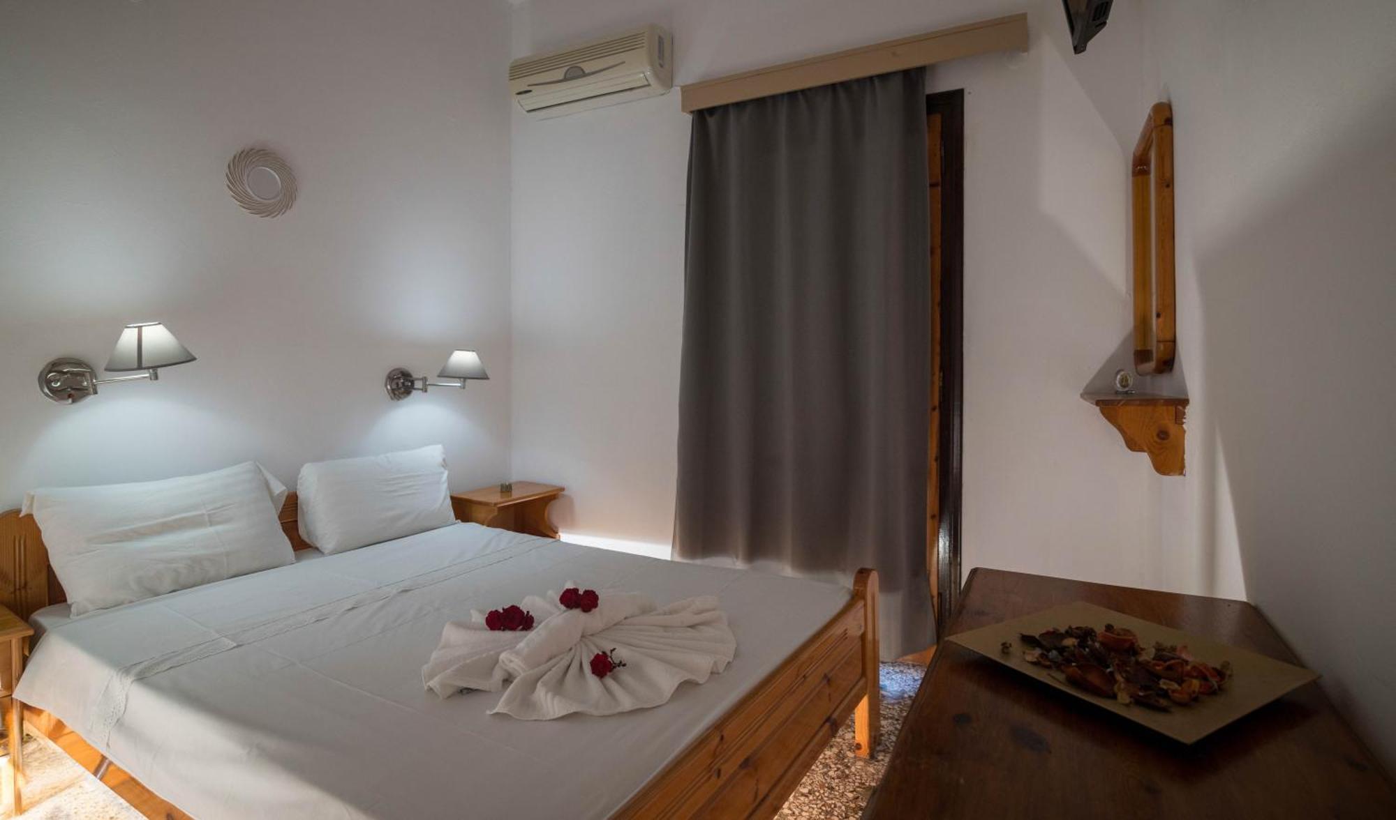 Minoa Sea Rooms Tsoútsouros Екстериор снимка