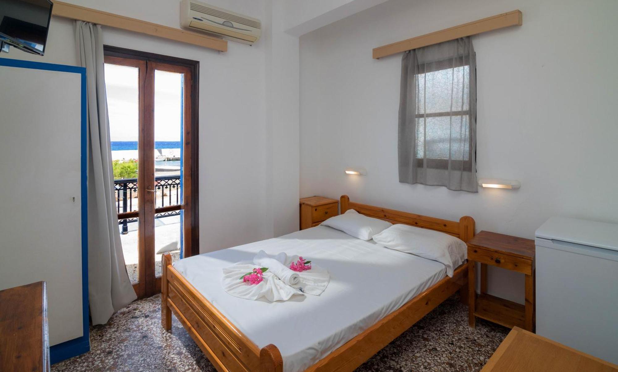 Minoa Sea Rooms Tsoútsouros Екстериор снимка